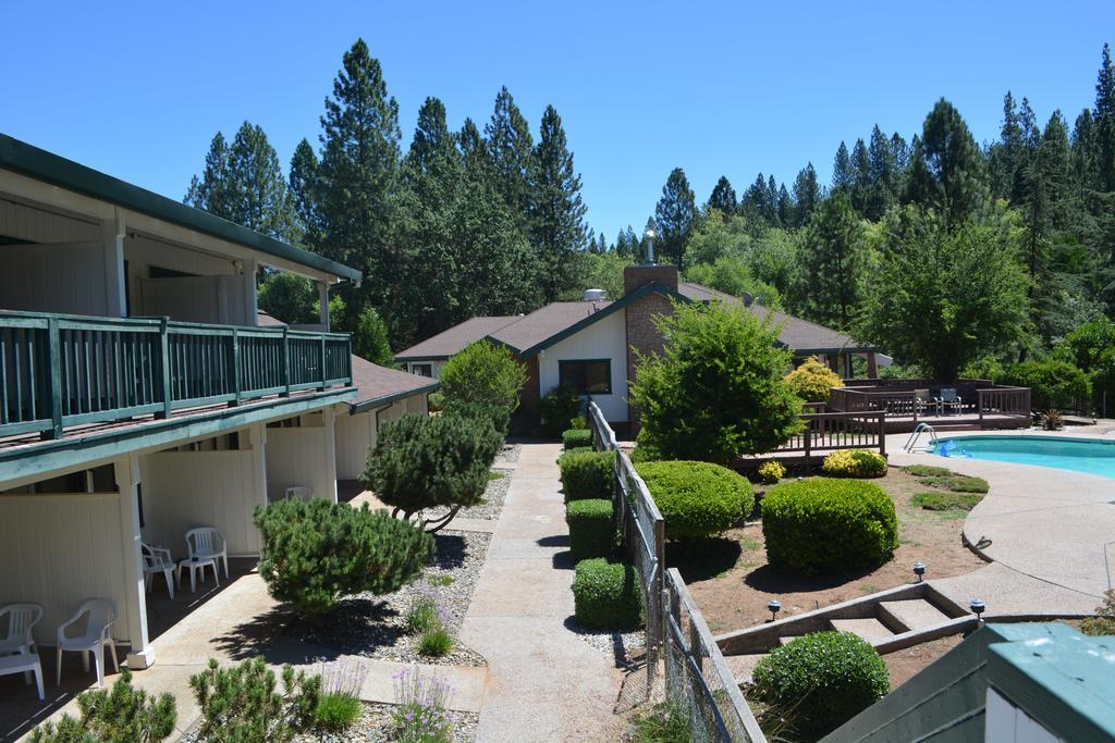 Pioneer Inn & Suites Volcano Exteriör bild