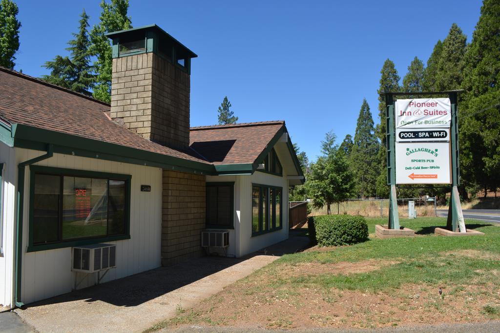 Pioneer Inn & Suites Volcano Exteriör bild