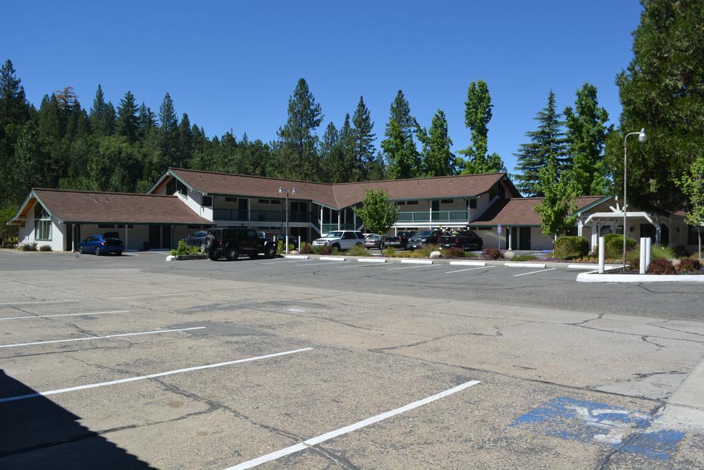 Pioneer Inn & Suites Volcano Exteriör bild
