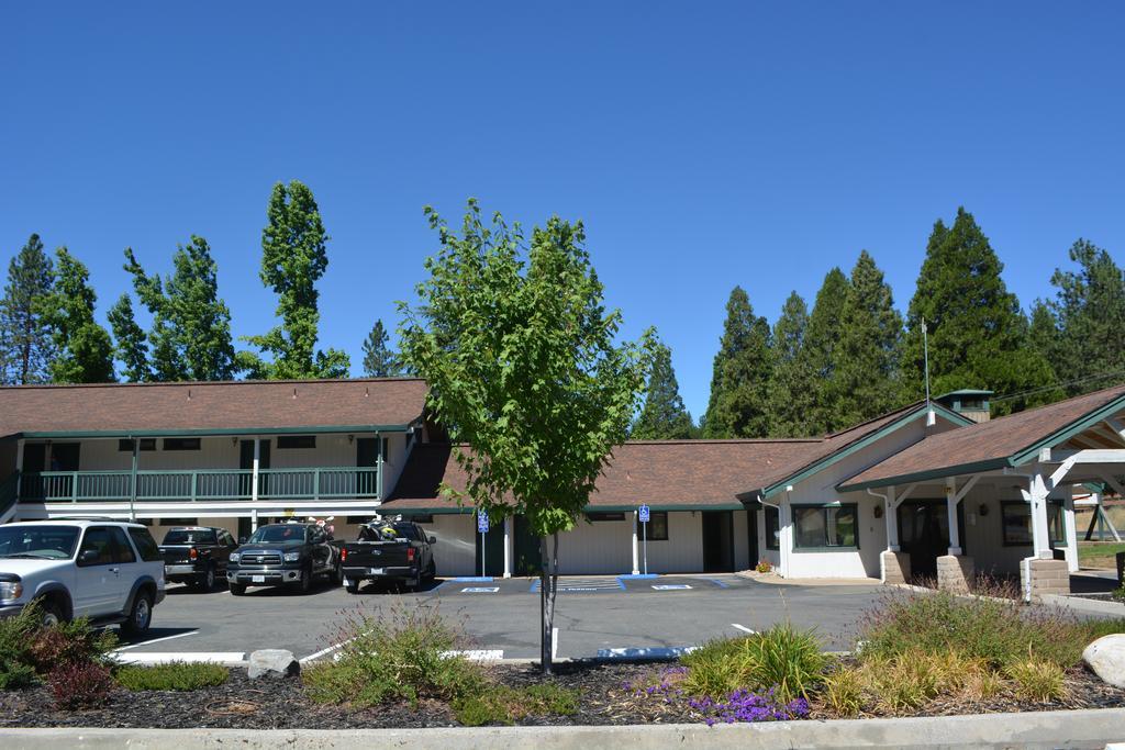 Pioneer Inn & Suites Volcano Exteriör bild
