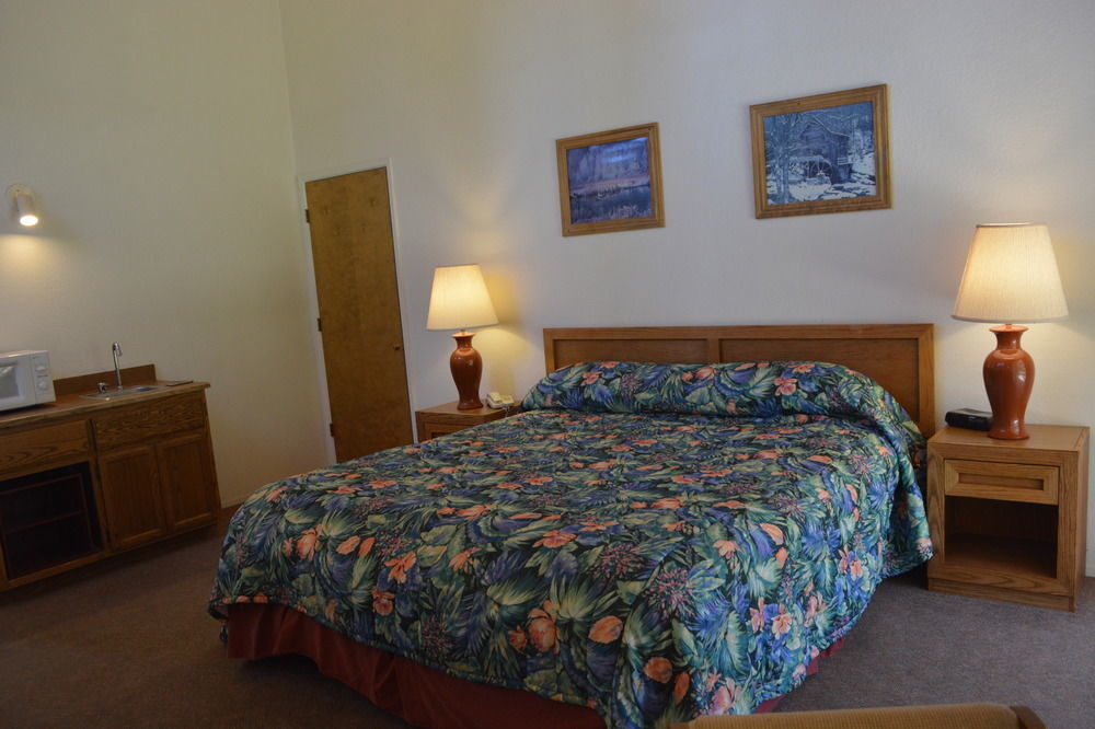 Pioneer Inn & Suites Volcano Exteriör bild