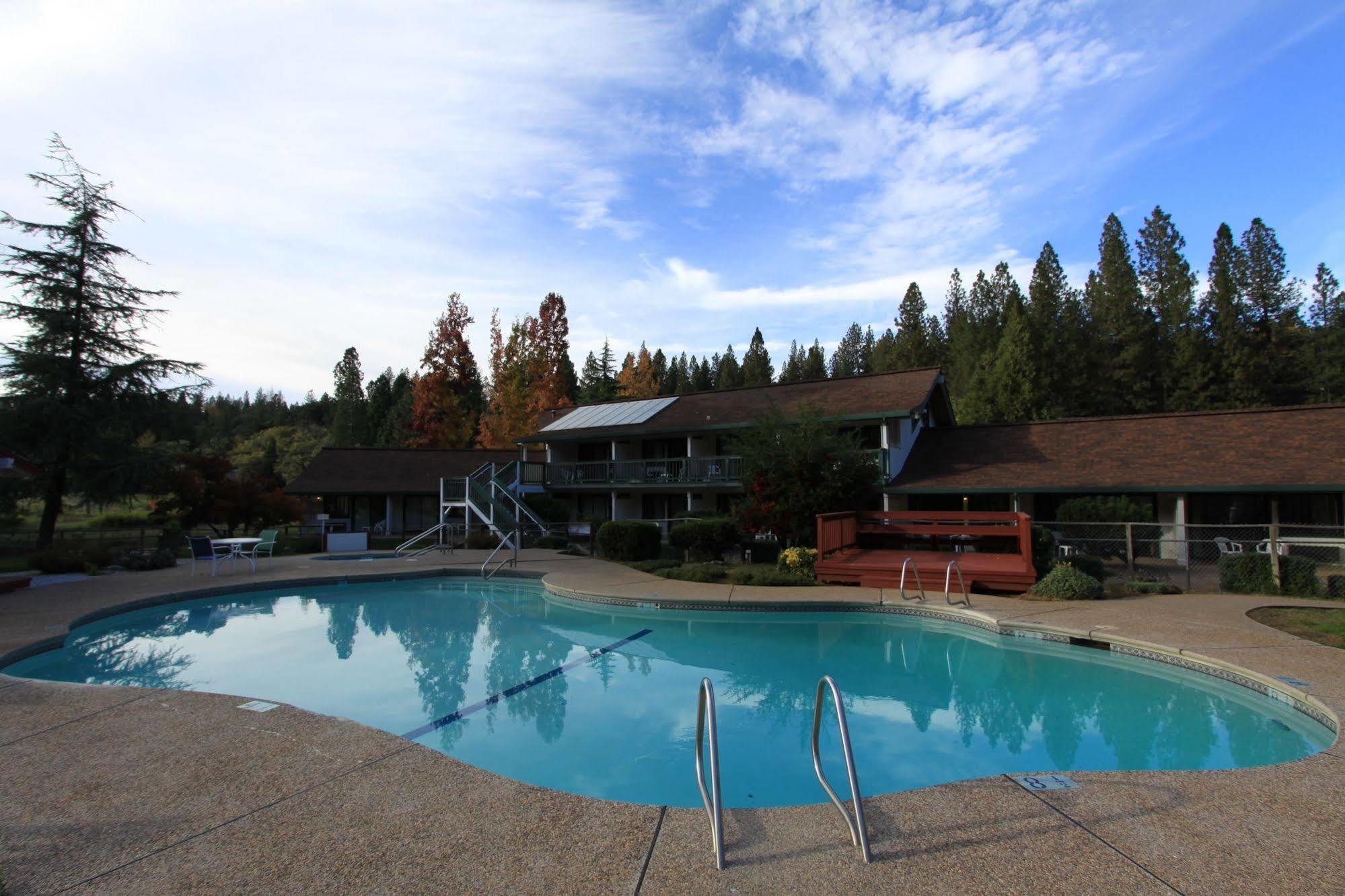 Pioneer Inn & Suites Volcano Exteriör bild
