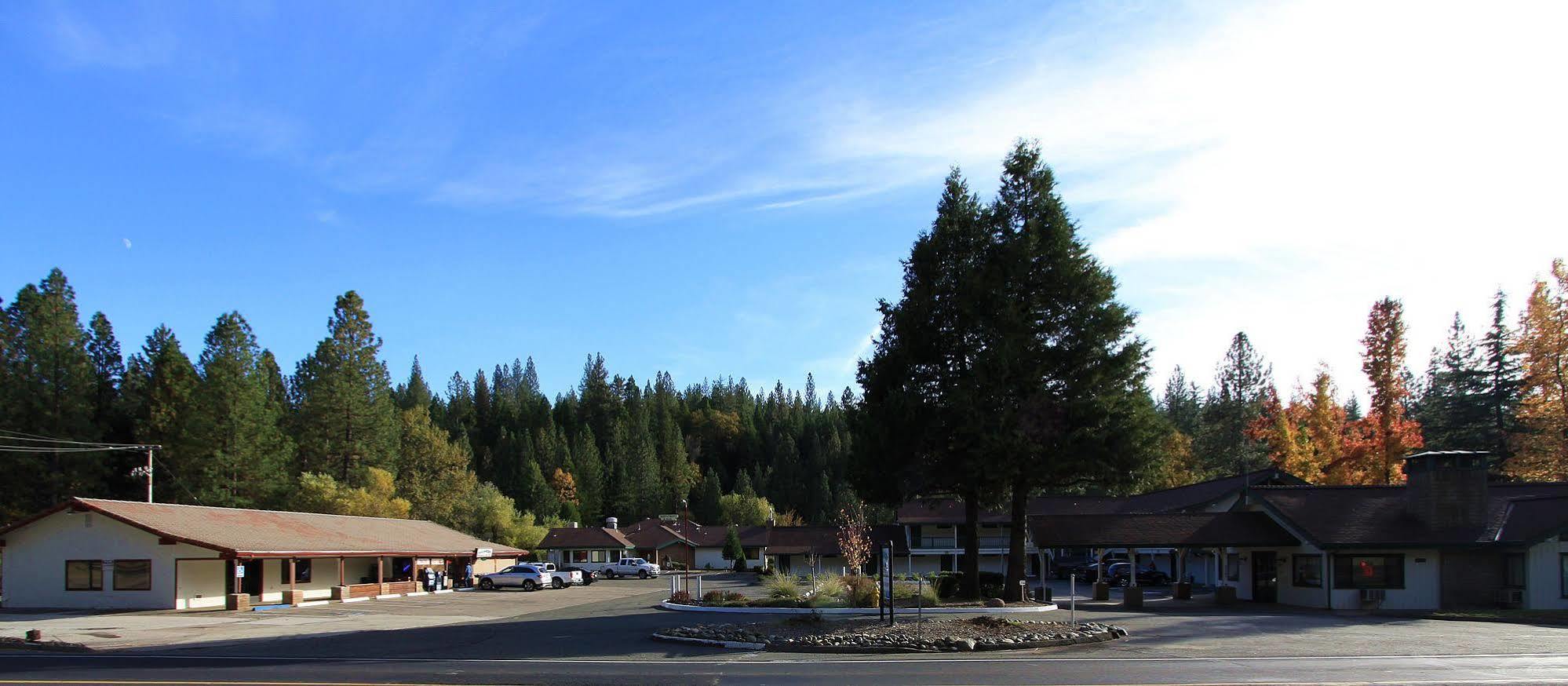 Pioneer Inn & Suites Volcano Exteriör bild